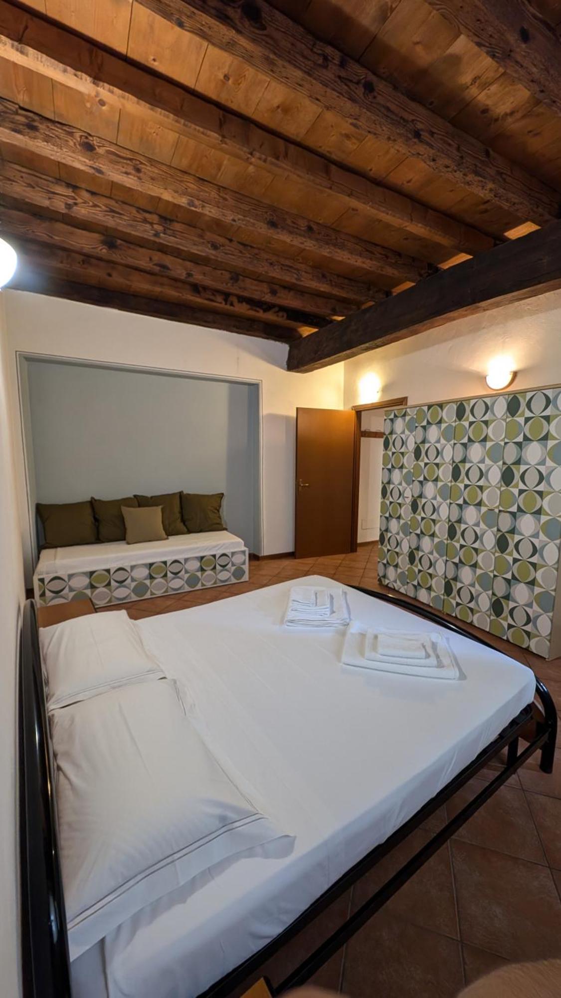 Il Castello Delle Dame - Il Maschio Apartment วิเจวาโน ภายนอก รูปภาพ