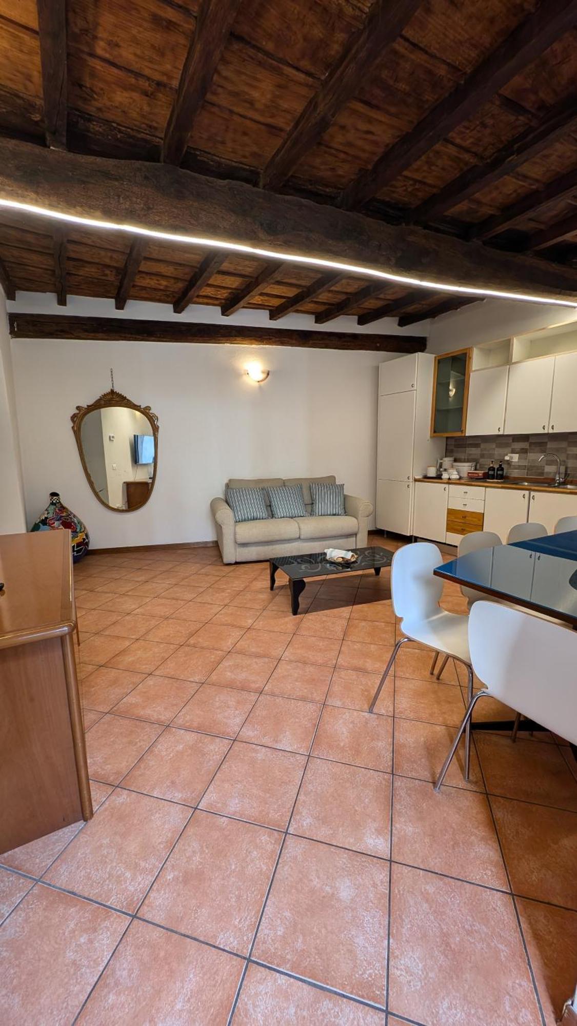 Il Castello Delle Dame - Il Maschio Apartment วิเจวาโน ภายนอก รูปภาพ